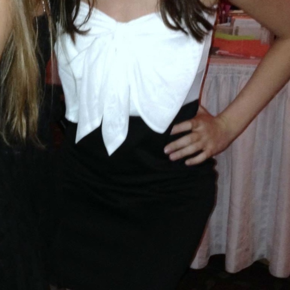 Bow Dress L